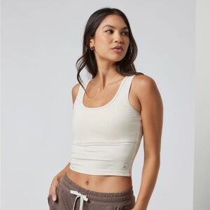 Vuori Halo Essential Tank